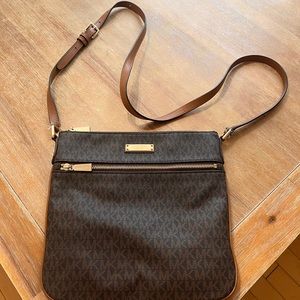 Michael kors cross body bag